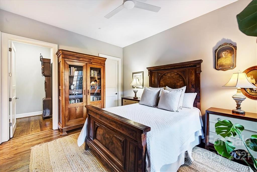 243 Queens Road, Unit 243 Charlotte, NC 28204 - Photo 13 of 27 Gallery Image 13