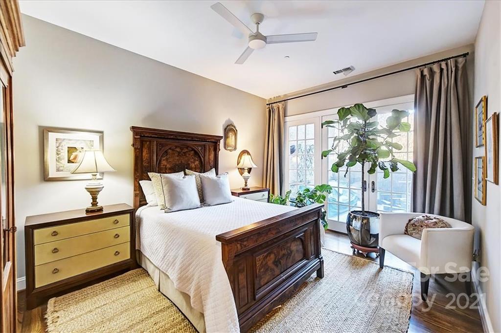 243 Queens Road, Unit 243 Charlotte, NC 28204 - Photo 15 of 27 Gallery Image 15