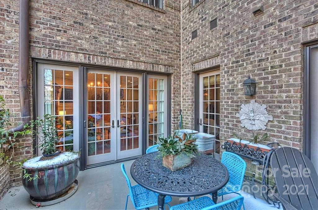 243 Queens Road, Unit 243 Charlotte, NC 28204 - Photo 24 of 27 Gallery Image 24