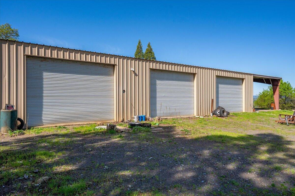 16483 Buzzard Roost Road Bella Vista, CA 96008 - Photo 3 of 138 shop