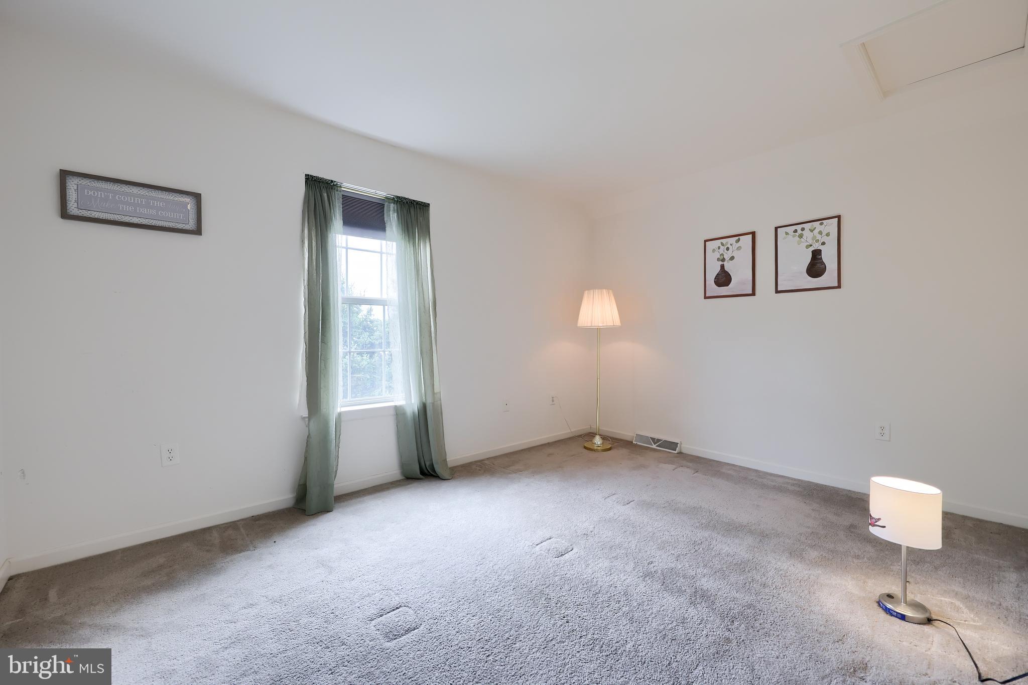 43 Sandstone Court Lititz, PA 17543 - Photo 24 of 50 an empty room with a window
