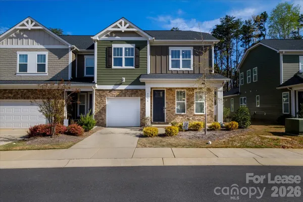 $2,600 | 8156 Merryvale Lane, Charlotte, NC 28214