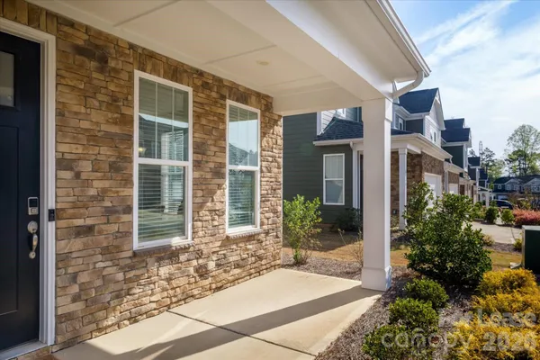 $2,600 | 8156 Merryvale Lane, Charlotte, NC 28214