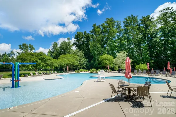 $2,600 | 8156 Merryvale Lane, Charlotte, NC 28214