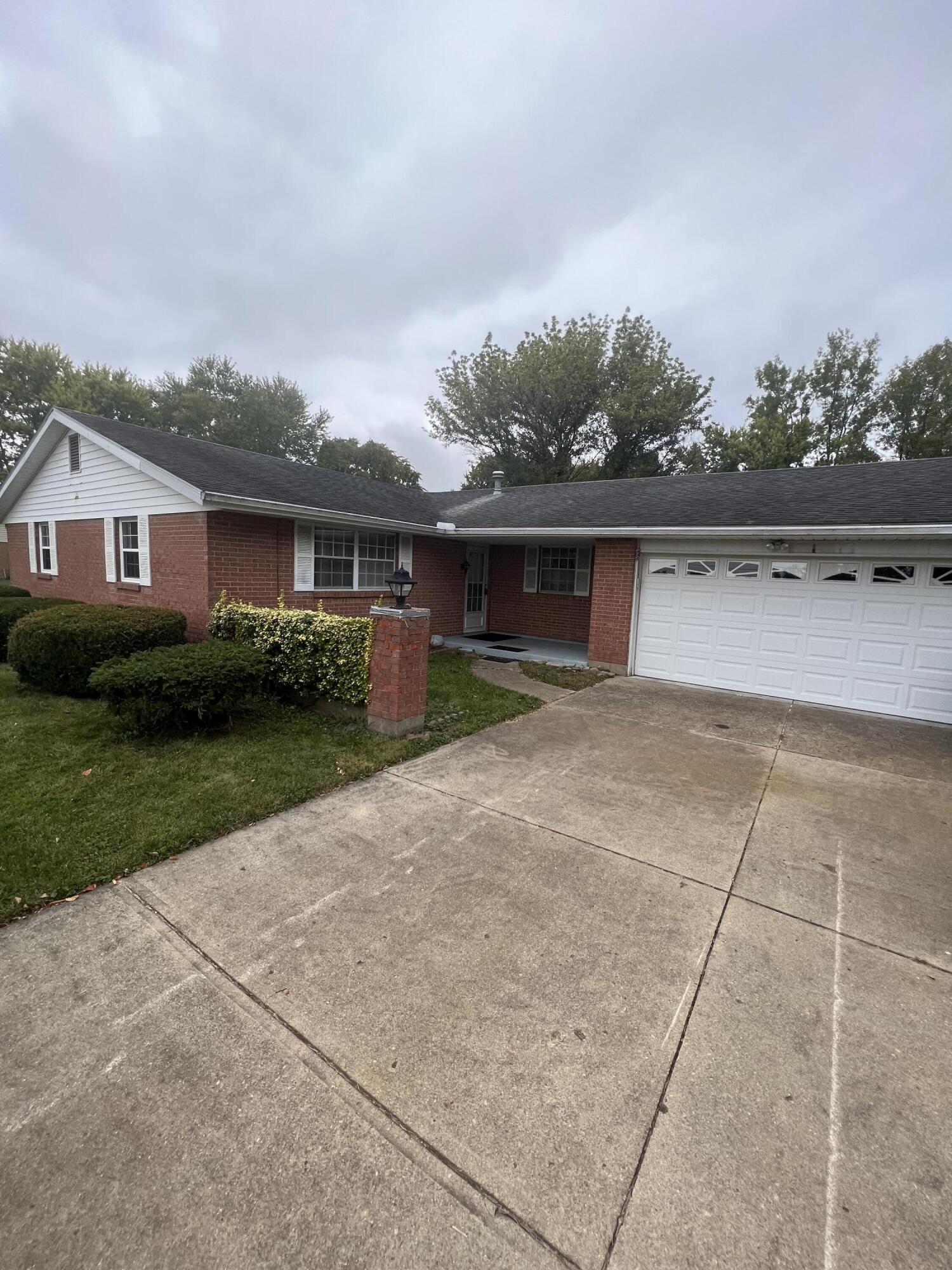670 East Possum Road Springfield, OH 45502 - Photo 10 of 55