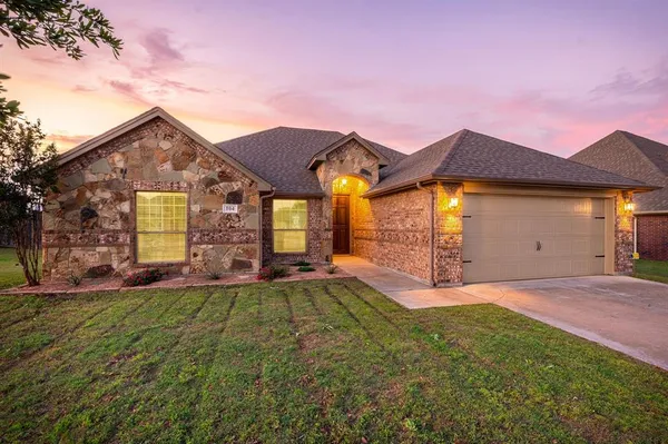 $2,700 | 104 Cold Track Drive, Aledo, TX 76008