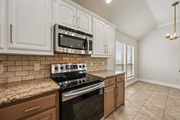 $2,700 | 104 Cold Track Drive, Aledo, TX 76008