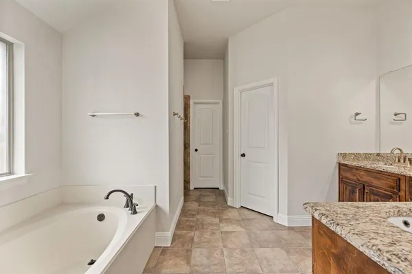 $2,700 | 104 Cold Track Drive, Aledo, TX 76008