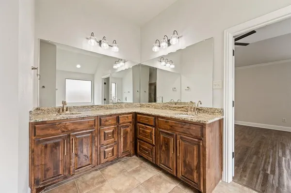$2,700 | 104 Cold Track Drive, Aledo, TX 76008