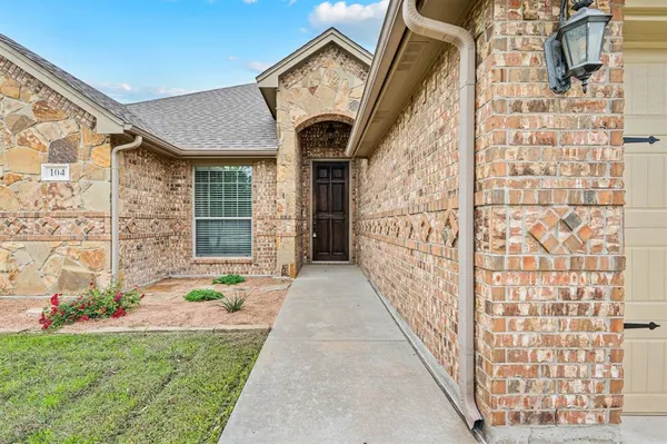 $2,700 | 104 Cold Track Drive, Aledo, TX 76008