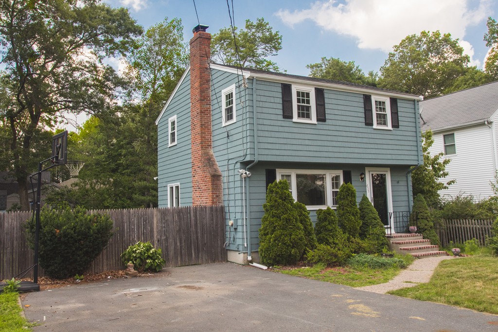 455 Old Post Road Walpole, MA 02081 - Photo 1 of 24 Gallery Image 1