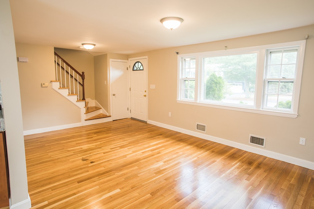 455 Old Post Road Walpole, MA 02081 - Photo 7 of 24 Gallery Image 7