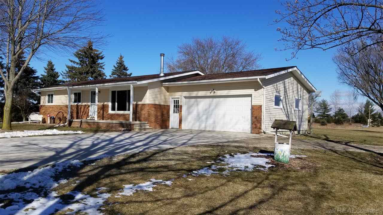 66820 Place Road New Haven, MI 48050 - Photo 4 of 56 31343444-3.JPG
