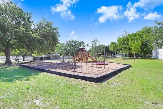 $2,300 | 4925 Ivy Glen Place, Land O' Lakes, FL 34639