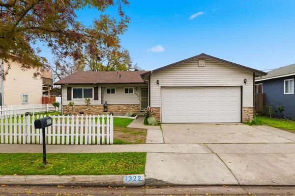$439,999 | 1322 Carver Road, Modesto, CA 95350