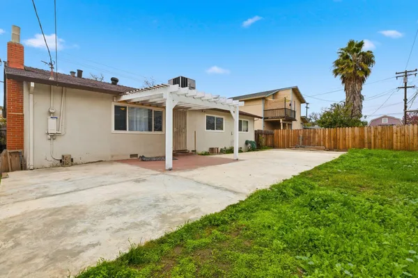 $439,999 | 1322 Carver Road, Modesto, CA 95350