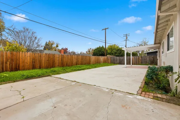 $439,999 | 1322 Carver Road, Modesto, CA 95350