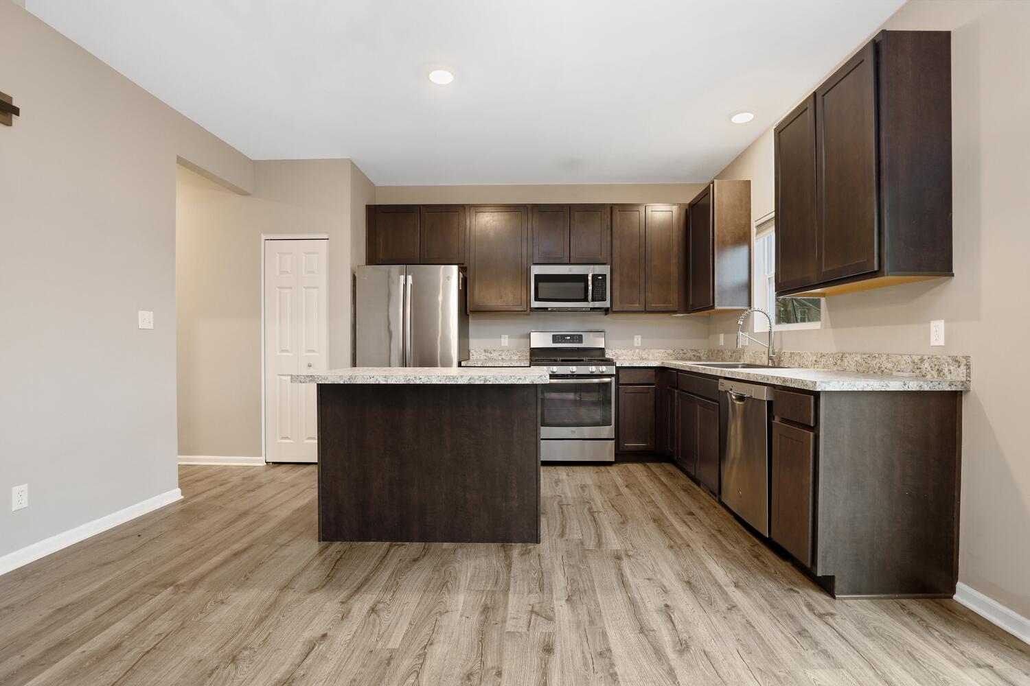 2184 West 129th Place Crown Point, IN 46307 - Photo 10 of 31 1500x1000