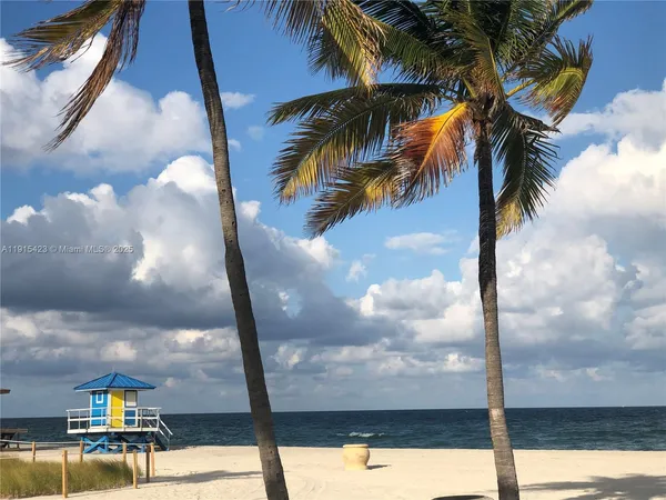 $3,000 | 1801 South Surf Road, Unit 4, Hollywood, FL 33019