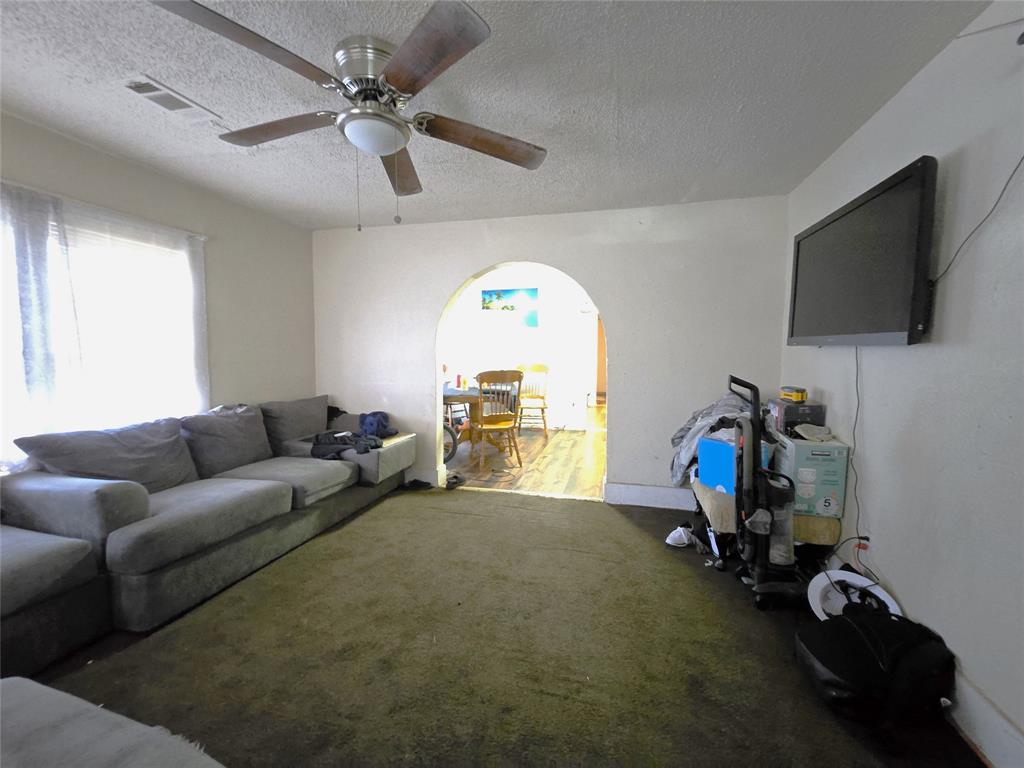 2714 Lenway Street Dallas, TX 75215 - Photo 3 of 16