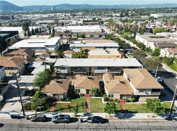 $2,750,000 | 1113 North Glenoaks Boulevard, Burbank, CA 91504