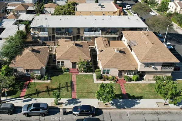 $2,750,000 | 1113 North Glenoaks Boulevard, Burbank, CA 91504