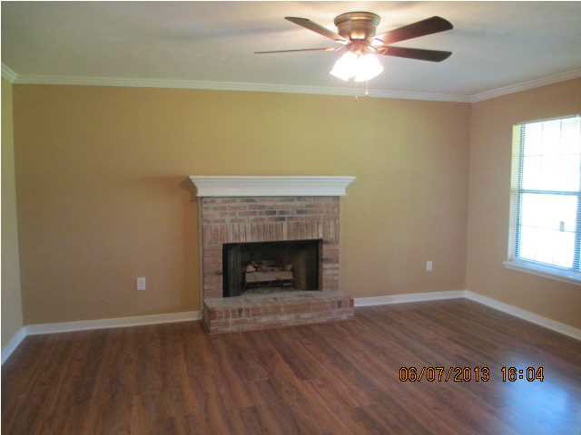 4133 Rainey Road Jackson, MS 39212 - Photo 2 of 14 Living Room w/ Fireplace