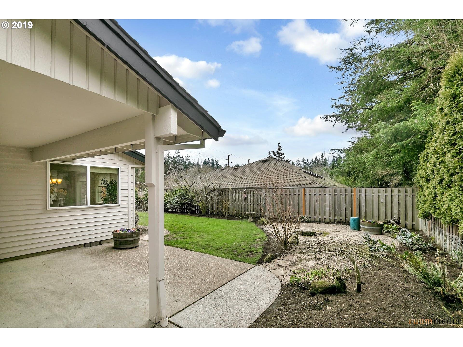 6018 Southwest Jan Tree Court Portland, OR 97219 - Photo 24 of 27 Gallery Image 24