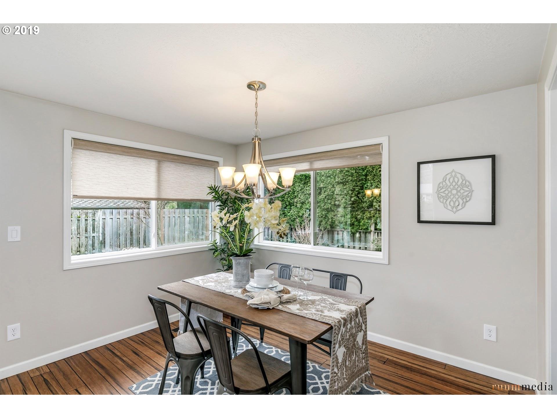6018 Southwest Jan Tree Court Portland, OR 97219 - Photo 8 of 27 Dining Room