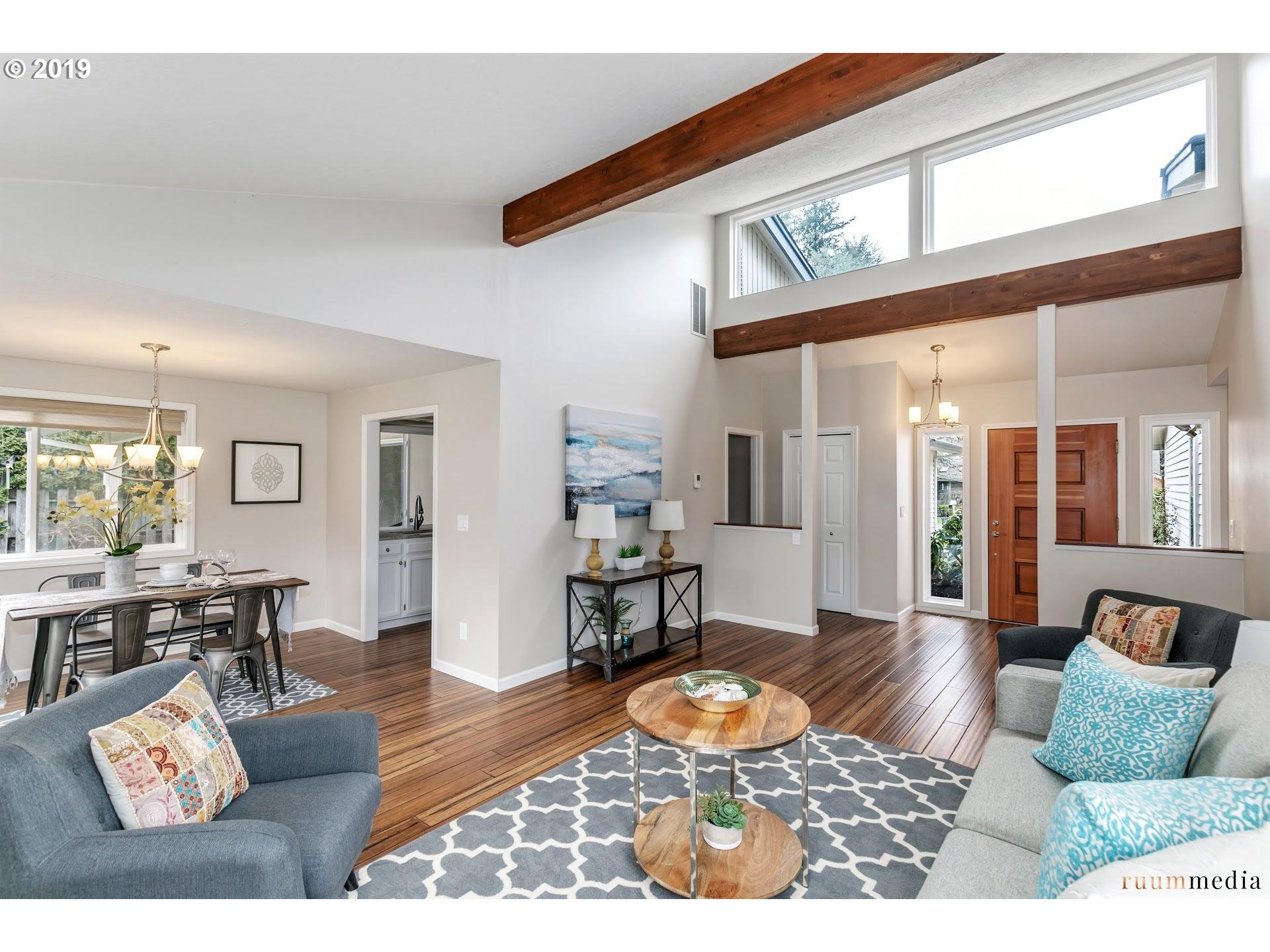 6018 Southwest Jan Tree Court Portland, OR 97219 - Photo 10 of 27 Gallery Image 10