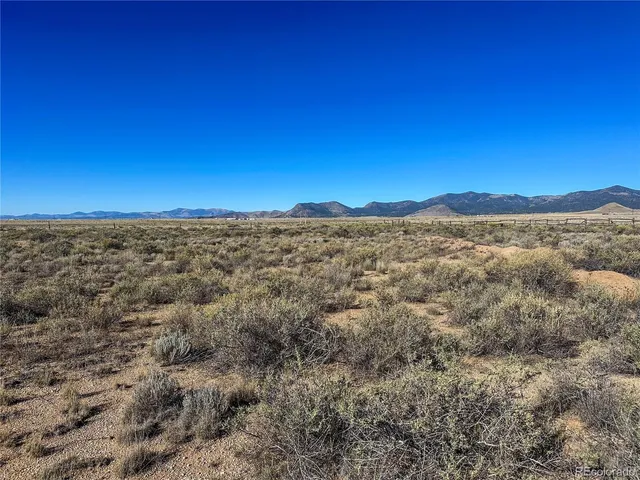 a view of a sky from a yard