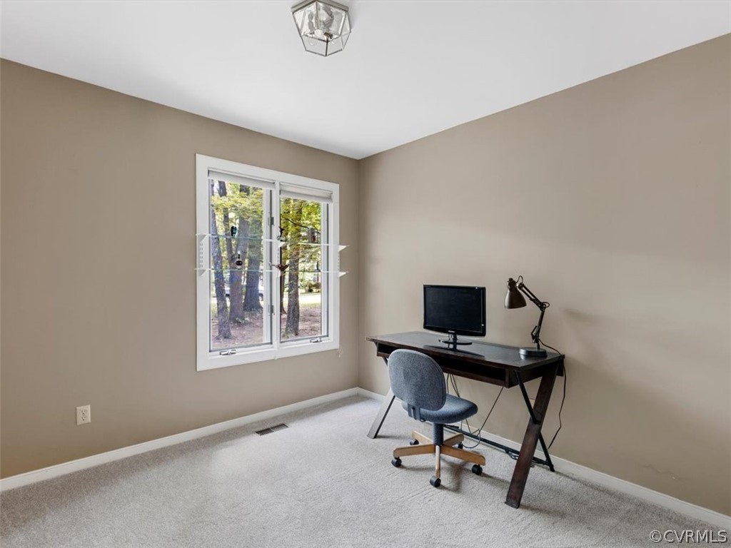 10212 Sioux Road Richmond, VA 23235 - Photo 19 of 35 Gallery Image 19