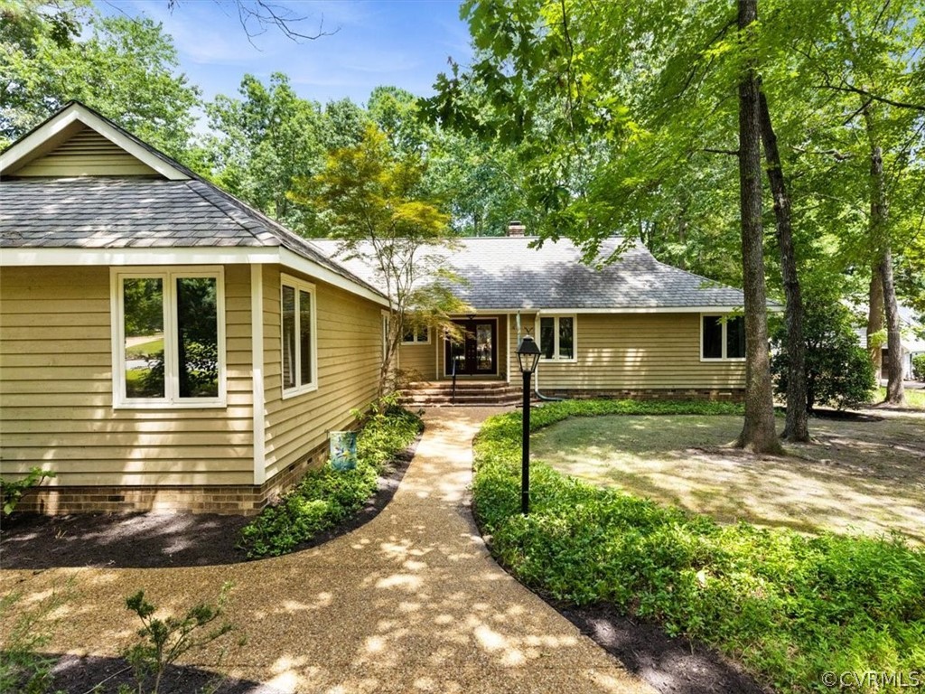 10212 Sioux Road Richmond, VA 23235 - Photo 2 of 35 Gallery Image 2