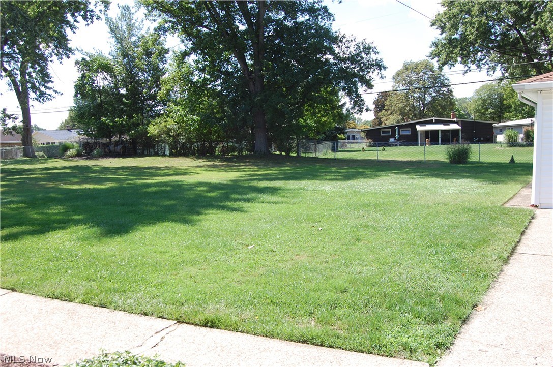 6422 Hamden Road Parma Heights, OH 44130 - Photo 30 of 33