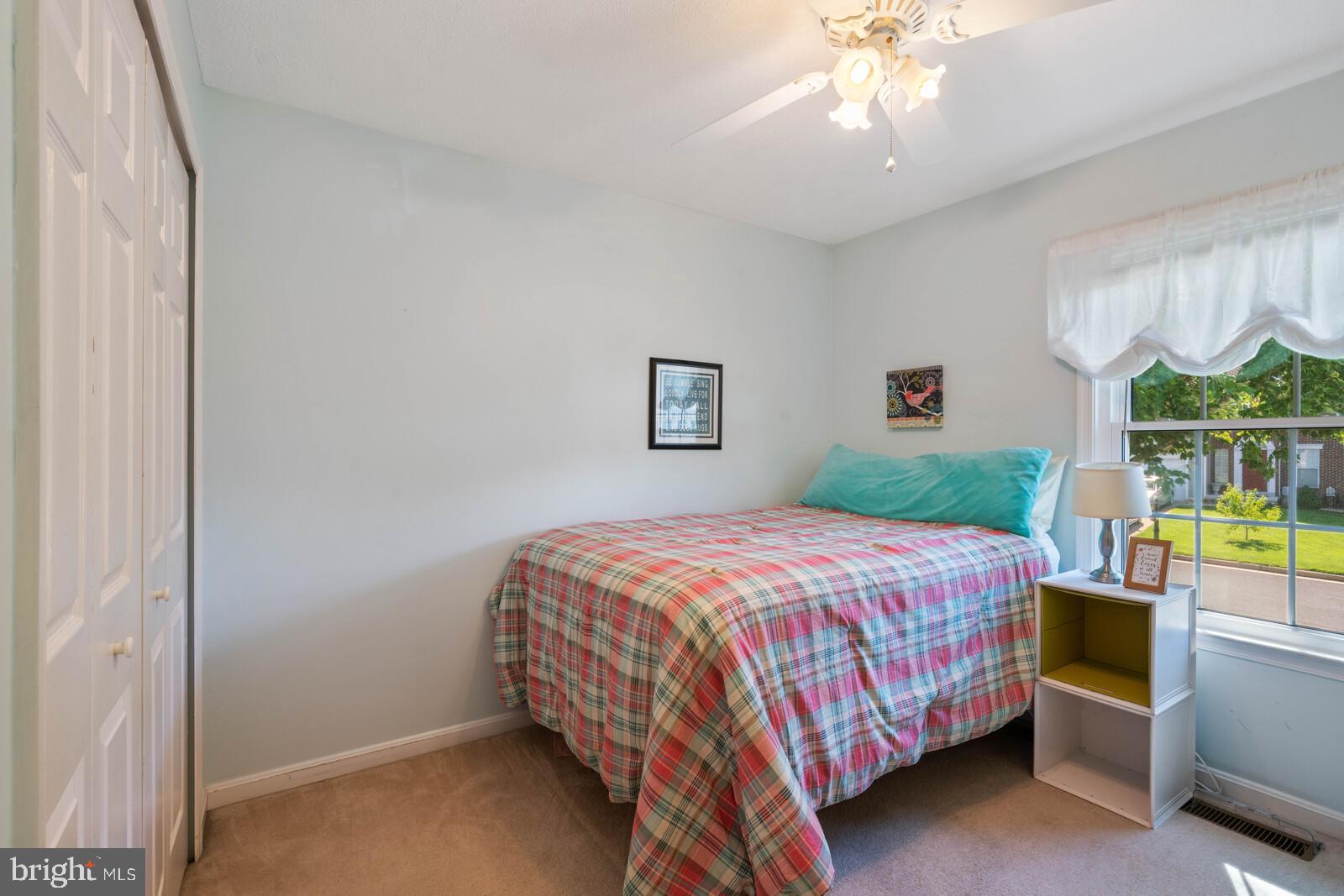 10448 Labrador Loop Manassas, VA 20112 - Photo 18 of 33 Bedroom 2