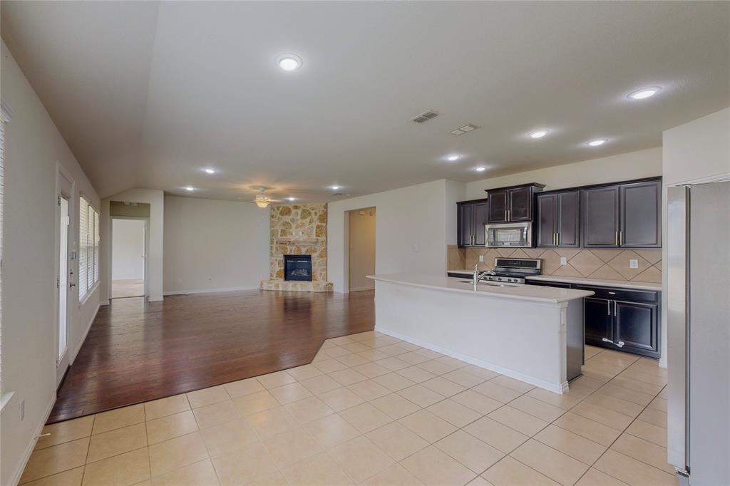 8100 Horseman Road Fort Worth, TX 76131 - Photo 8 of 35