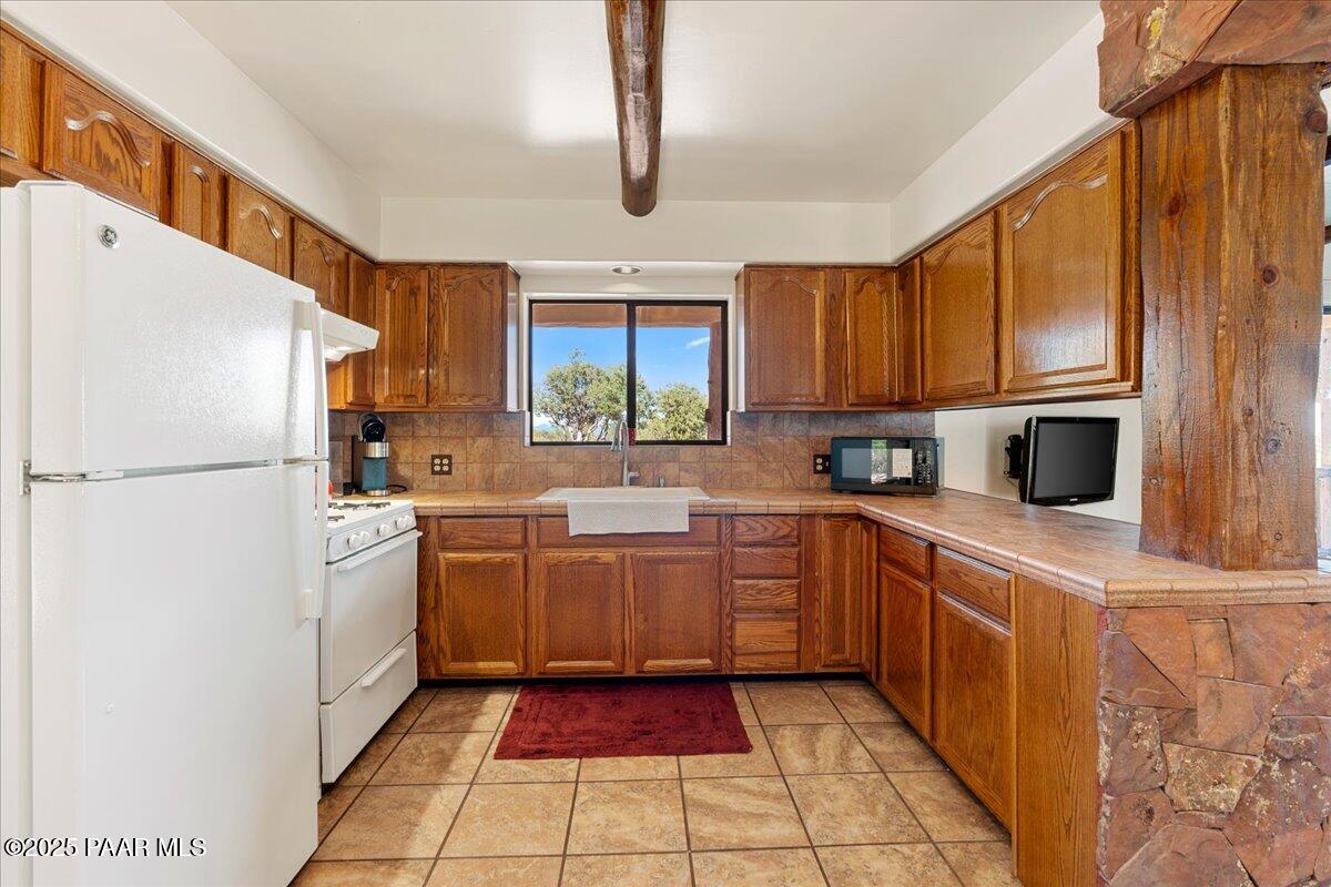49 Norma Way Ash Fork, AZ 86320 - Photo 16 of 25 16-Kitchen