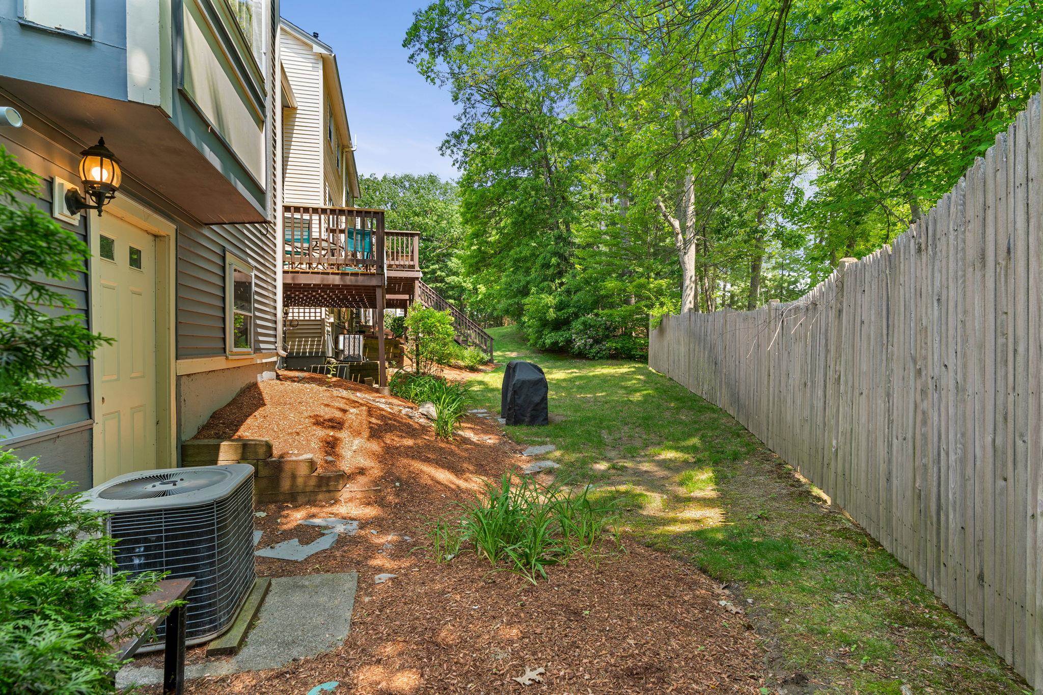 137 Cannongate III Road Nashua, NH 03063 - Photo 26 of 32