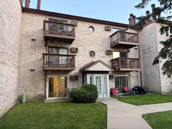$167,500 | 462 East Osage Lane, Unit 1A, Palatine, IL 60074