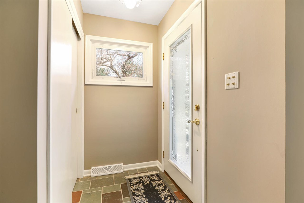5414 East Vienna Road Clio, MI 48420 - Photo 6 of 97 50050572-6.JPG