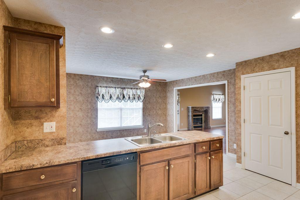 6308 Rim Crest Lane Harrison, TN 37341 - Photo 6 of 21 ISyzhd1ouq7uro0000000000