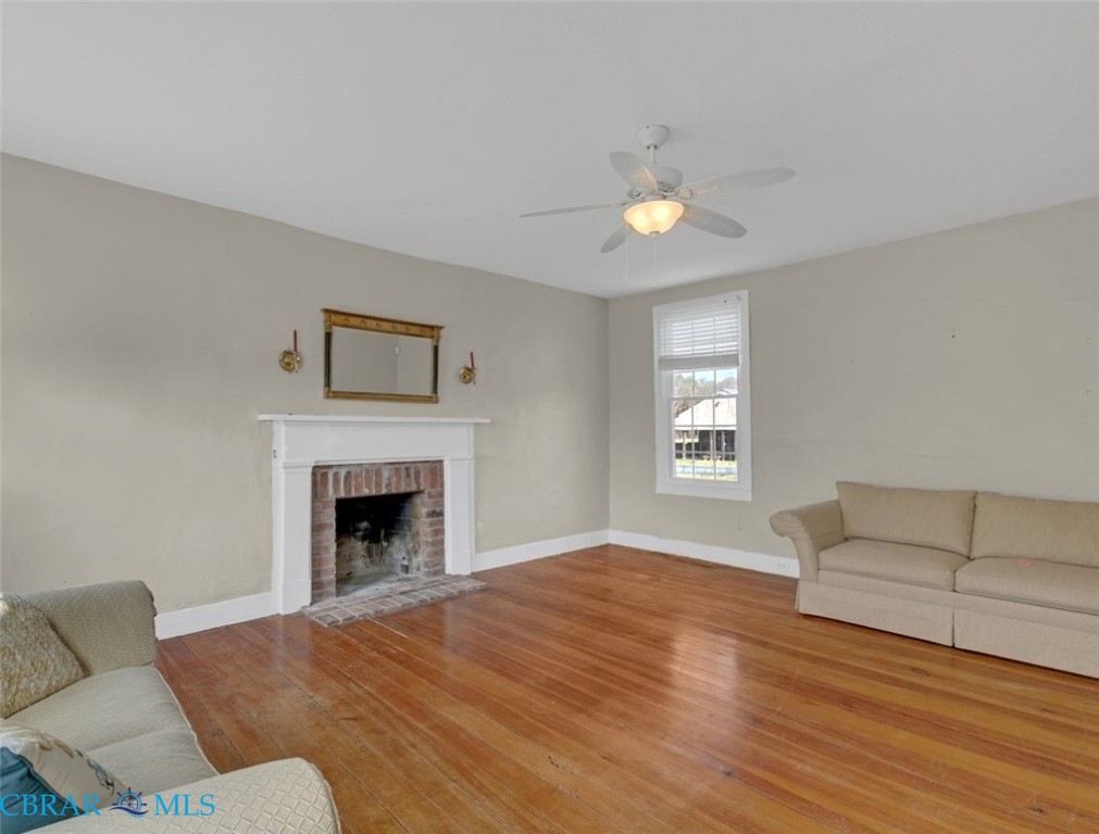 3557 Enos Road Gloucester, VA 23061 - Photo 4 of 36