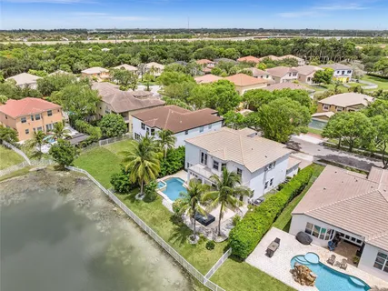 an aerial view of multiple house