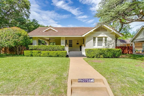 $3,800 | 2718 Cockrell Avenue, Fort Worth, TX 76109