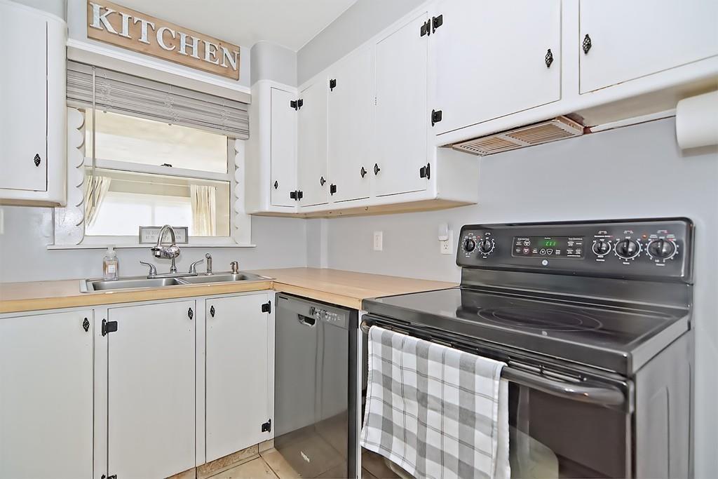 9 Paxton Road Spencer, MA 01562 - Photo 11 of 40 Gallery Image 11