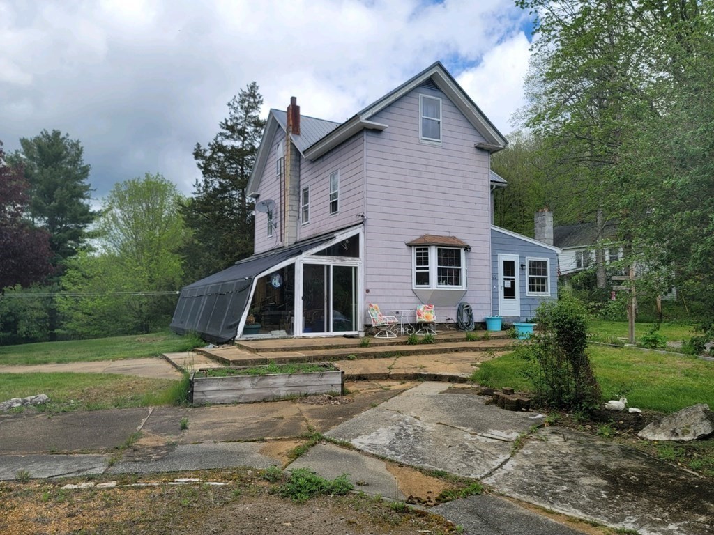 122 Podunk Road East Brookfield, MA 01515 - Photo 3 of 37