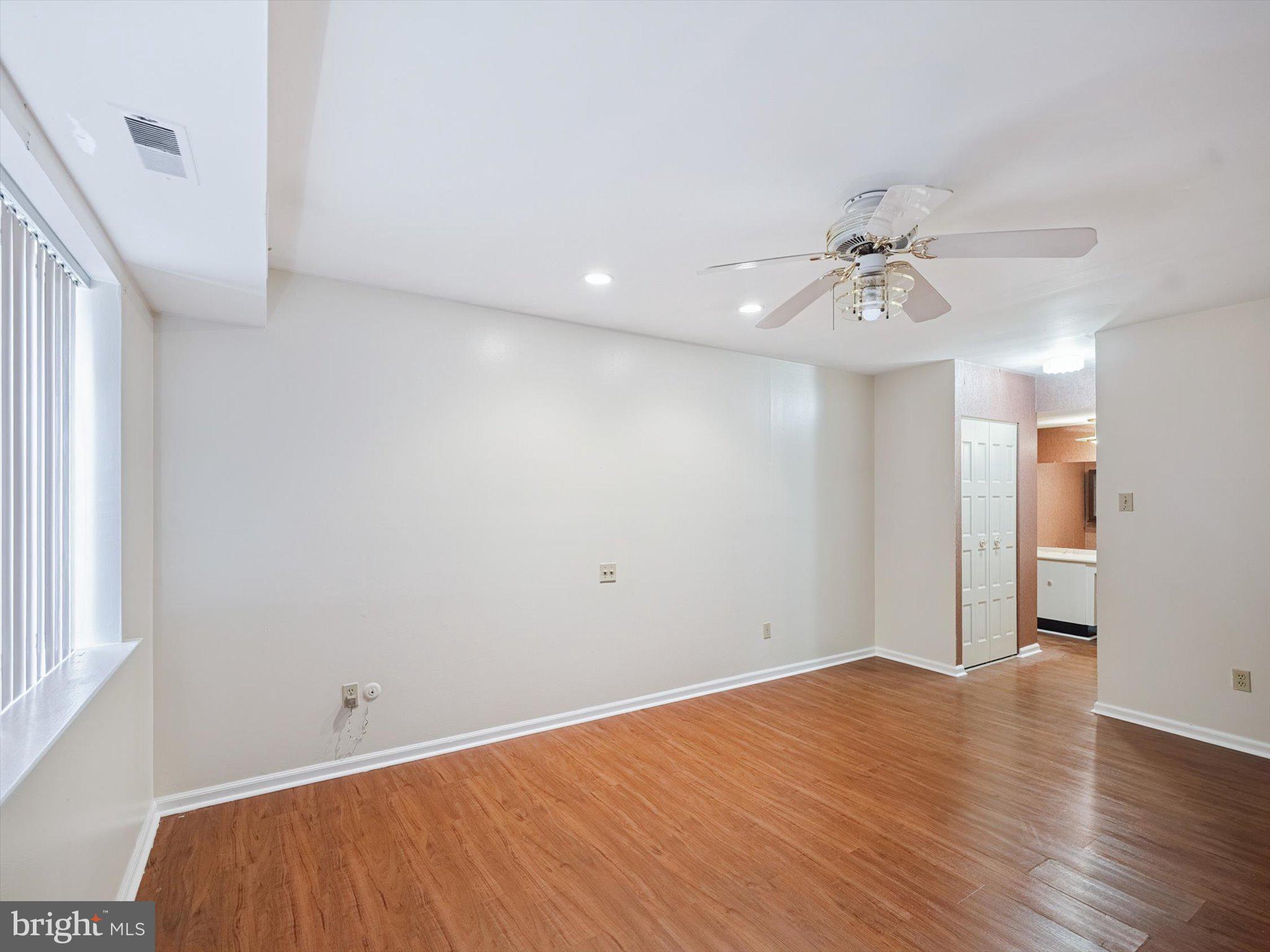 3204 Delaire Landing Road, Unit 3204 Philadelphia, PA 19114 - Photo 16 of 39 Primary Bedroom