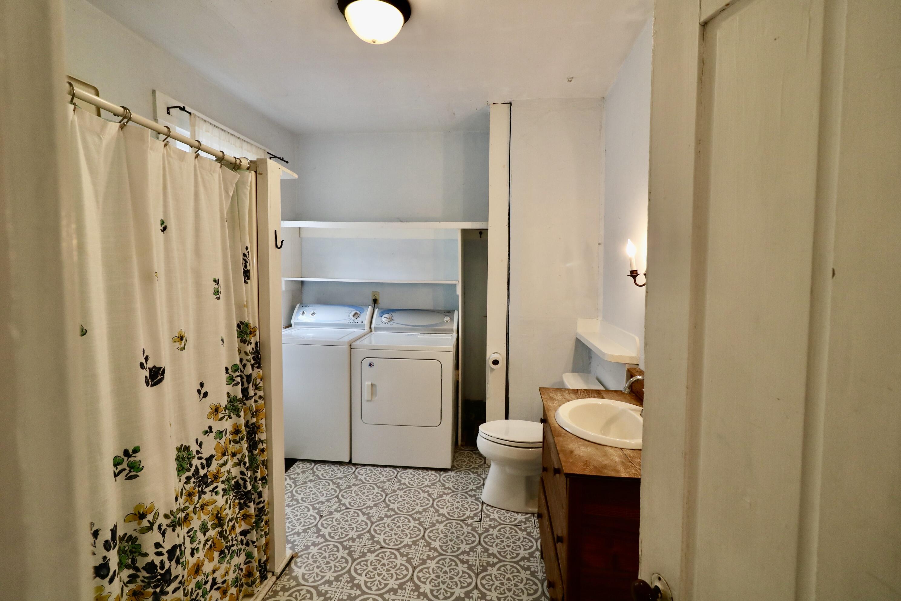 180 Ridge Road Newcastle, ME 04553 - Photo 16 of 51 Downstairs bath