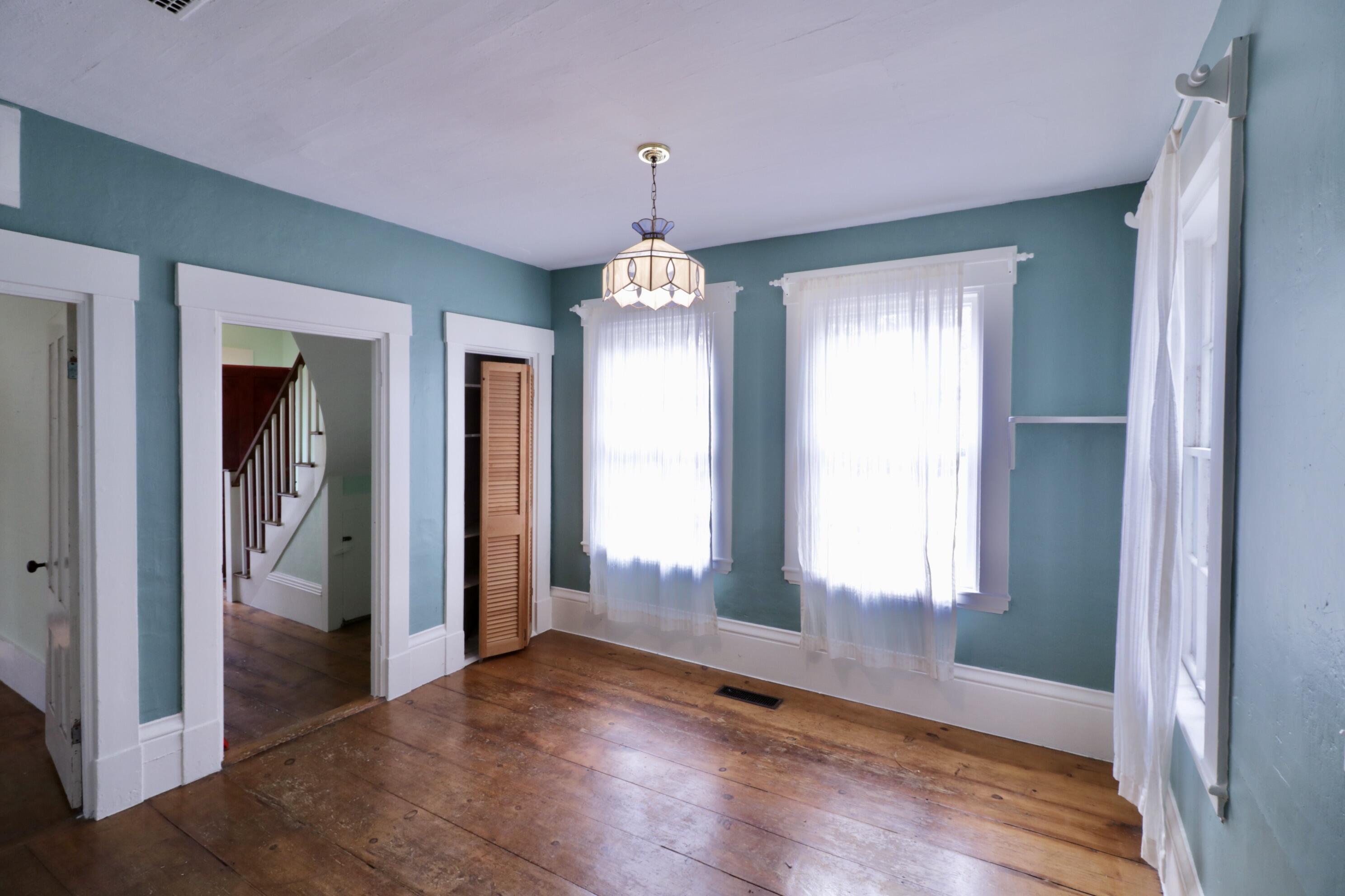 180 Ridge Road Newcastle, ME 04553 - Photo 17 of 51 Dining room