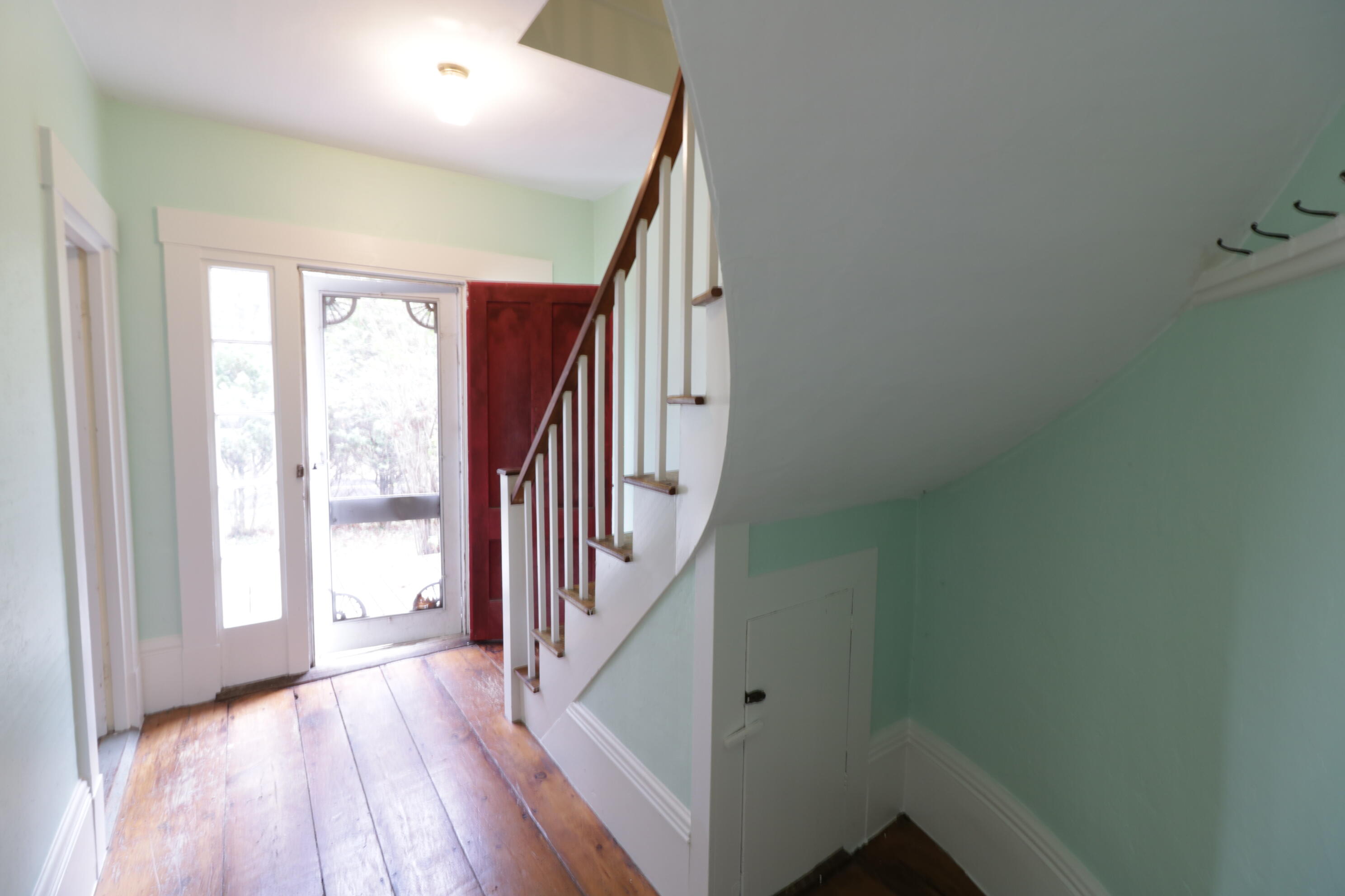 180 Ridge Road Newcastle, ME 04553 - Photo 22 of 51 Staircase